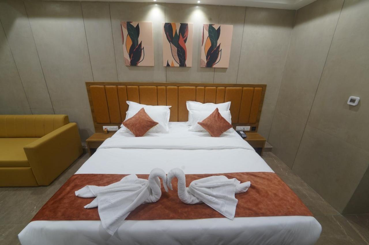 Hotel Stature Inn Kevadia Kültér fotó