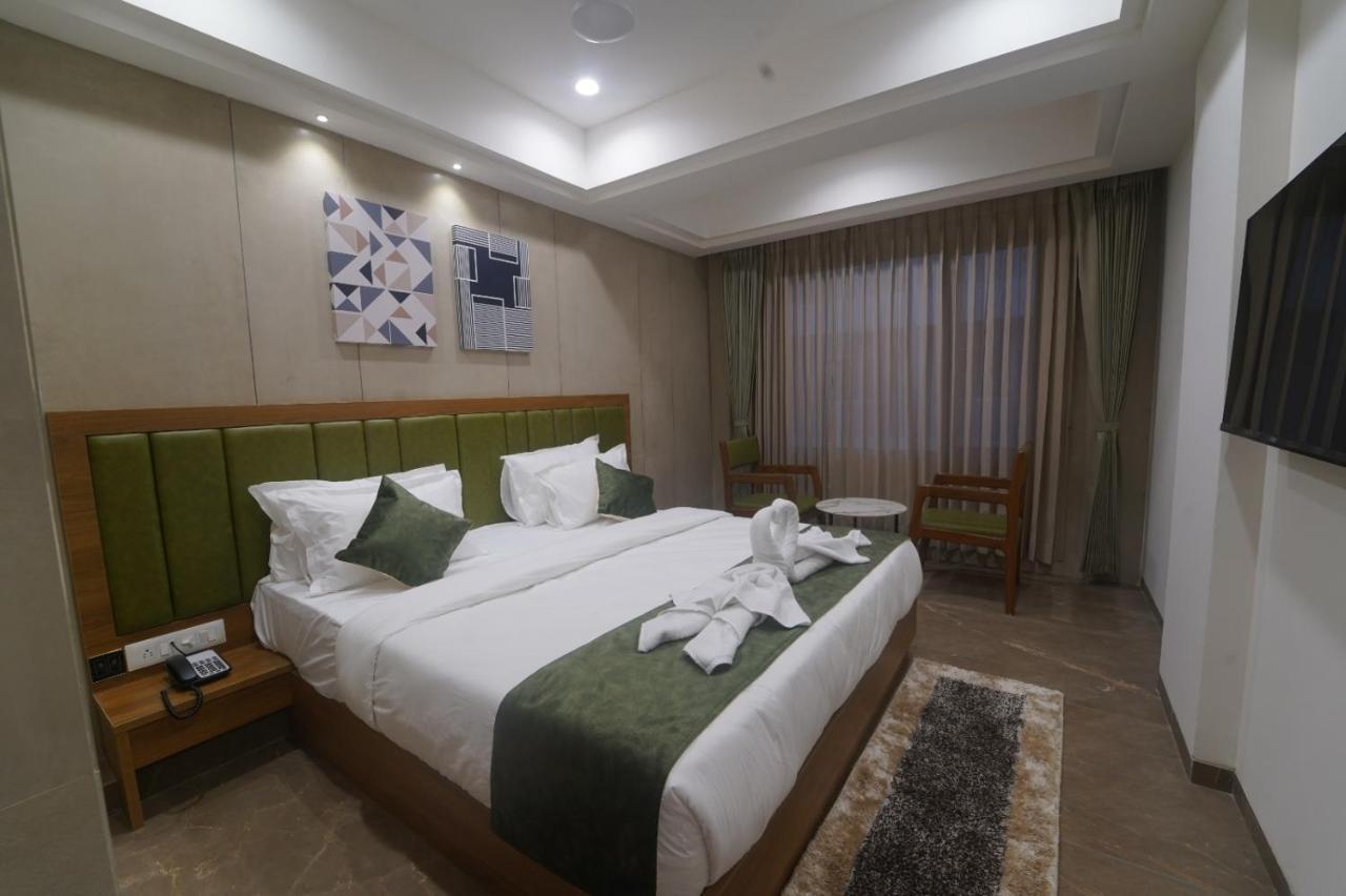 Hotel Stature Inn Kevadia Kültér fotó