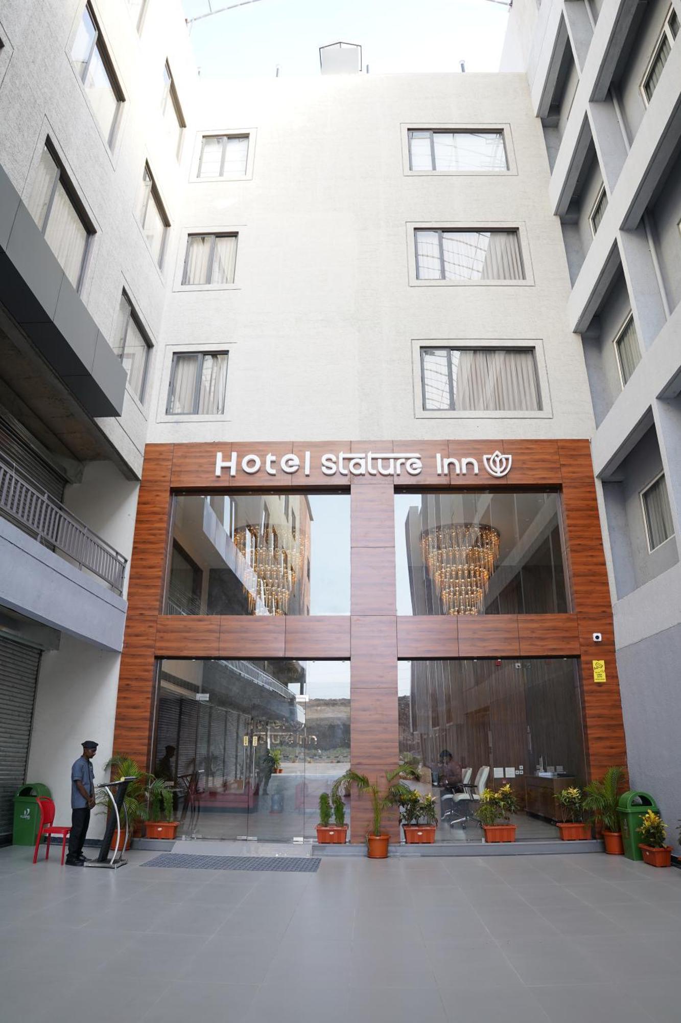 Hotel Stature Inn Kevadia Kültér fotó